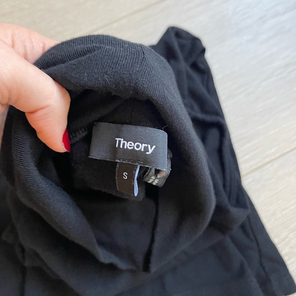 Theory turtleneck tank top - Picture 2 of 3